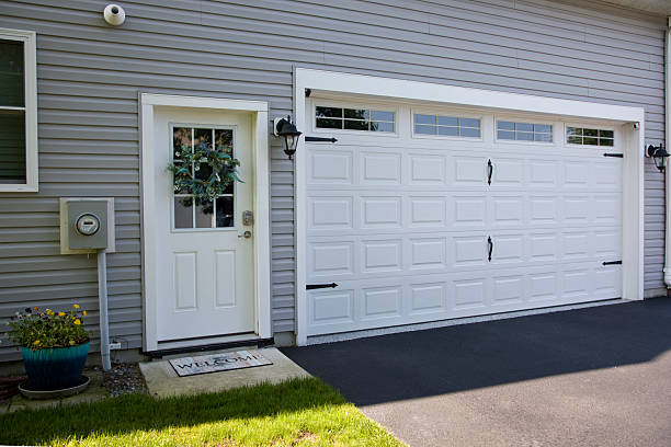 24/7 Emergency Garage Door Panel Replacement experts in Iberia Parish County, LA